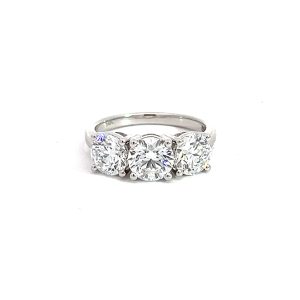 Anillo 14kt Oro Blanco 3 piedras Diamante de laboratorio 2.60ct