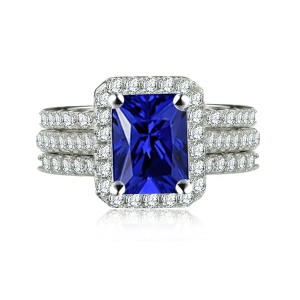 Anillo 14kt Oro Blanco con Zafiro de Laboratorio 4.00ct