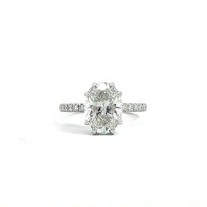Anillo 14kt Oro Blanco Diamante de Laboratorio Corte Oval 3.00ct
