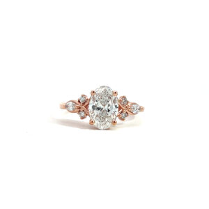 Anillo 10kt Oro Rosa Piedras con Diamante de Laboratorio Corte Oval 1.50ct